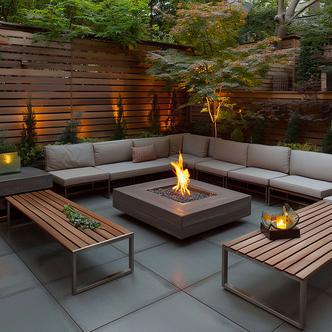 A Family Friendly Brownstone Garden | Vouzzy