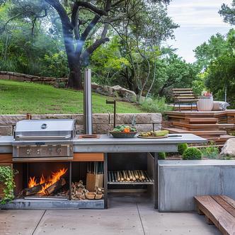 Barton Creek Family Room & Outdoor Living | Vouzzy