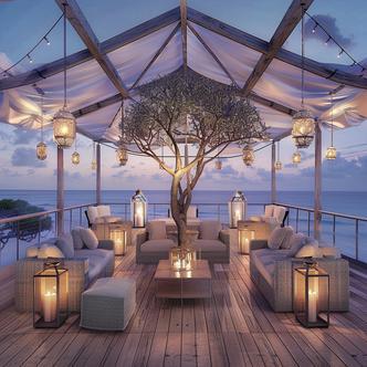 Cozy Outdoor Living Room | Vouzzy