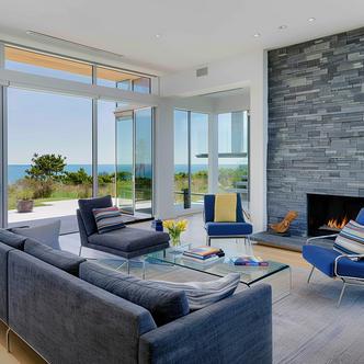 Modern Oceanside Retreat | Vouzzy