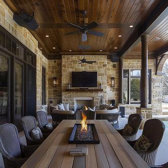 Outdoor Living Areas & Pools | Vouzzy